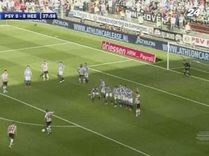 ПСВ позволил "Твенте" стать единоличным лидером ПСВ позволил "Твенте" стать единоличным лидером