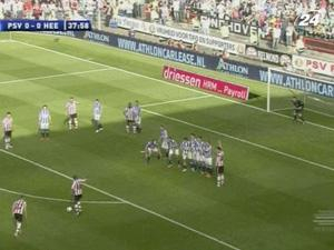 ПСВ позволил "Твенте" стать единоличным лидером