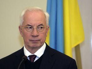 Азаров за рік заробив півмільйона