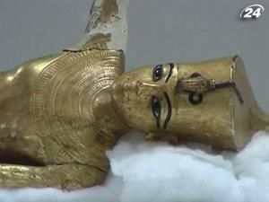 Єгиптянин повернув до музею знайдені предмети старовини