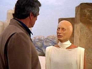 Paramount купила права на экранизацию "Марсианских хроник" Рэя Брэдбери Paramount купила права на экранизацию "Марсианских хроник" Рэя Брэдбери