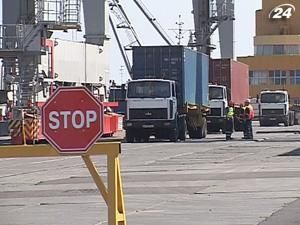 Отрицательное сальдо торговли выросло в 3,5 раза Отрицательное сальдо торговли выросло в 3,5 раза