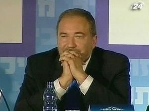 Міністру закордонних справ Ізраїлю загрожують звинувачення у корупції Міністру закордонних справ Ізраїлю загрожують звинувачення у корупції