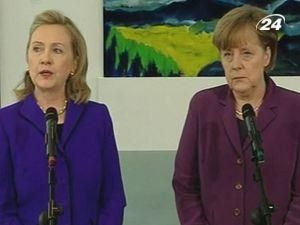 Клінтон: Хочемо побачити, як впаде як режим Каддафі Клінтон: Хочемо побачити, як впаде як режим Каддафі