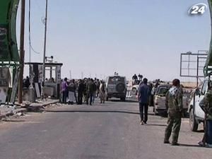 Війська Каддафі продовжують бомбити Місурату Війська Каддафі продовжують бомбити Місурату