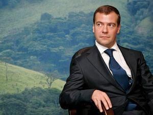 Медведев: Коалиция превышает свои полномочия в Ливии Медведев: Коалиция превышает свои полномочия в Ливии