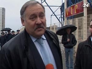 Костянтина Затуліна зустріли пікетом Костянтина Затуліна зустріли пікетом