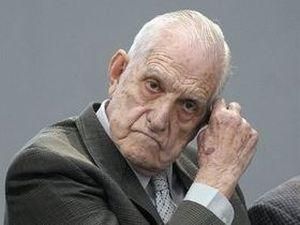 Останнього аргентинського диктатора засудили до довічного ув'язнення Останнього аргентинського диктатора засудили до довічного ув'язнення