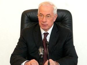 Азаров: У подорожчанні бензину винна Лівія Азаров: У подорожчанні бензину винна Лівія