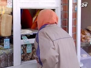 Жити за межею бідності - значить отримувати менше 920 гривень на місяць Жити за межею бідності - значить отримувати менше 920 гривень на місяць