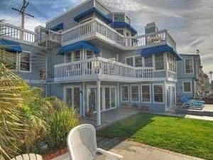 Будинок із "Беверлі-Хіллз, 90210" виставили на продаж Будинок із "Беверлі-Хіллз, 90210" виставили на продаж