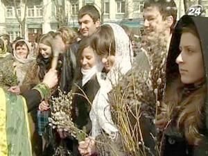 Християни святкують сьогодні Вербну неділю Християни святкують сьогодні Вербну неділю