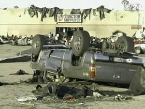 Растет число жертв торнадо на востоке США Растет число жертв торнадо на востоке США