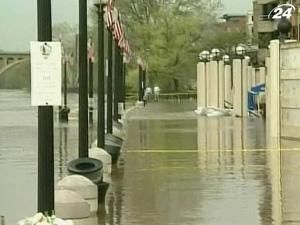 Американці борються з потужними повенями Американці борються з потужними повенями