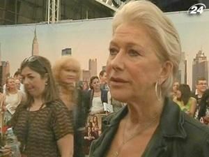 Рассел Бренд і Хеллен Міррен презентували комедію "Артур" Рассел Бренд і Хеллен Міррен презентували комедію "Артур"