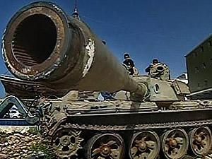 Ливийская оппозиция просит оружие Ливийская оппозиция просит оружие