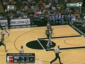 "Сан-Антонио" вернуло паритет в серии против "Мемфиса" "Сан-Антонио" вернуло паритет в серии против "Мемфиса"