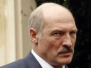 Лукашенко: Нашу молоду державу хочуть нагнути