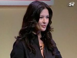 Кэтрин Зета-Джонс сыграет в "Рок поколений" Кэтрин Зета-Джонс сыграет в "Рок поколений"