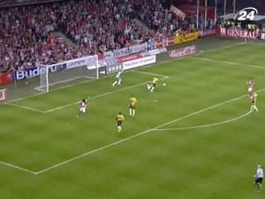 "Стандард" одержал в чемпионате шестую победу подряд "Стандард" одержал в чемпионате шестую победу подряд