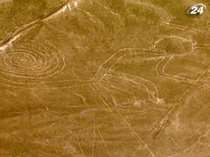 Линии Наска - это гигантские рисунки, высеченные на сухих поверхностях перуанских равнин Линии Наска - это гигантские рисунки, высеченные на сухих поверхностях перуанских равнин