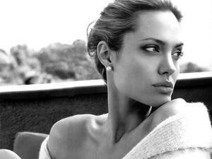 Лицом Louis Vuitton стала Анджелина Джоли 