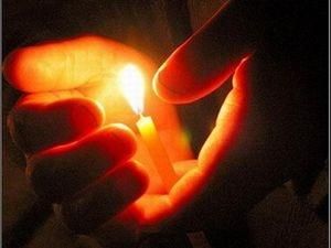 В Киев сегодня привезут Благодатный огонь В Киев сегодня привезут Благодатный огонь