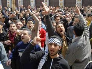Сирия: в столкновениях с полицией погибли около 100 демонстрантов