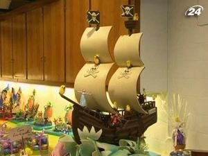 К Пасхе кондитеры производят шоколадные скульптуры - "моны" К Пасхе кондитеры производят шоколадные скульптуры - "моны"