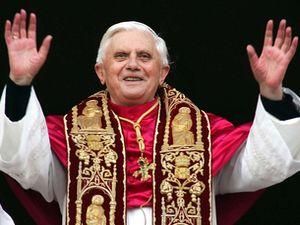 Бенедикт XVI верит, что Христос поможет "погасить огонь " в горячих точках Бенедикт XVI верит, что Христос поможет "погасить огонь " в горячих точках