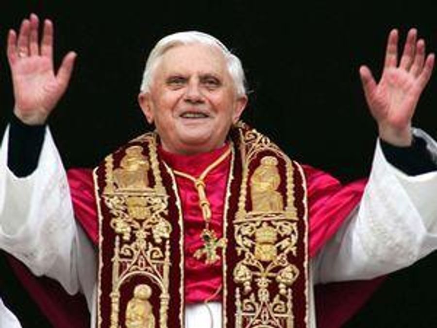 Бенедикт XVI верит, что Христос поможет "погасить огонь " в горячих точках Бенедикт XVI верит, что Христос поможет "погасить огонь " в горячих точках