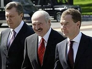 Завтра Янукович, Медведєв і Лукашенко поїдуть в зону