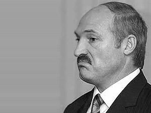 Лукашенко відмовився від поїздки з Медведєвим і Януковичем