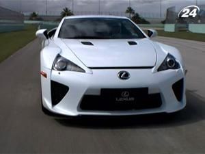 Lexus LFA - перший суперкар в історії люксового бренду Lexus LFA - перший суперкар в історії люксового бренду