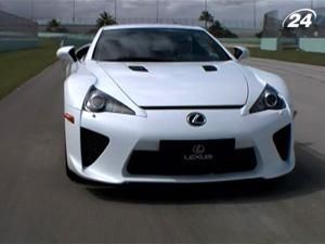 Lexus LFA - перший суперкар в історії люксового бренду