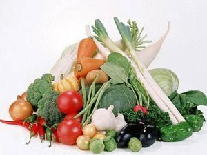 На Пасху овощи и фрукты серьезно подорожали На Пасху овощи и фрукты серьезно подорожали