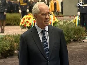 Азаров: Пільги чорнобильцям не скасують Азаров: Пільги чорнобильцям не скасують