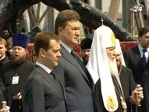 Президенты Украины и России почтили память ликвидаторов на ЧАЭС 