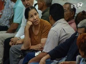 Чавес пообіцяв підвищити зарплатню на 25% Чавес пообіцяв підвищити зарплатню на 25%