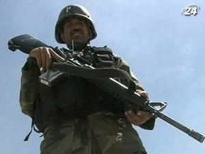 Афганский пилот застрелил в аэропорту 9 "натовцев" Афганский пилот застрелил в аэропорту 9 "натовцев"