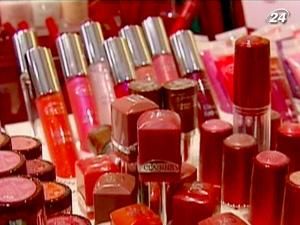 Яку небезпеку можуть нести в собі косметика і парфуми? Яку небезпеку можуть нести в собі косметика і парфуми?