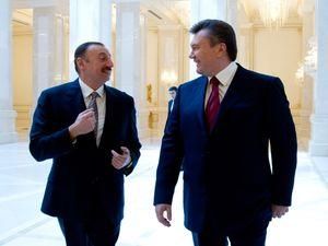 Янукович везет из Азербайджана деньги на Чернобыль 