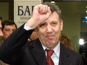 Янукович сделает Кивалова Героем Украины Янукович сделает Кивалова Героем Украины