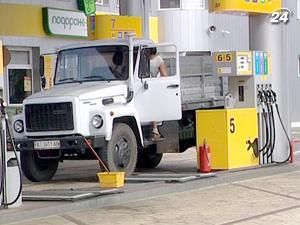 Влада знову підвищила граничні ціни на бензин