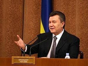 Янукович вивів зі складу комітету Євро-2012 дев’ятьох чиновників