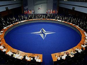 НАТО намерено нанести максимальный удар войскам Каддафи НАТО намерено нанести максимальный удар войскам Каддафи