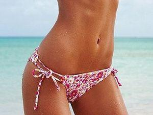 В Барселоне запретили гулять по городу в бикини