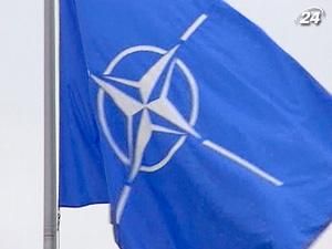 НАТО отказалось от переговоров с Каддафи НАТО отказалось от переговоров с Каддафи