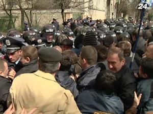 Львов: нарушителям порядка во время визита Януковича светит криминал Львов: нарушителям порядка во время визита Януковича светит криминал