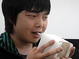 В Токио разработали передатчик поцелуев (ВИДЕО) В Токио разработали передатчик поцелуев (ВИДЕО)